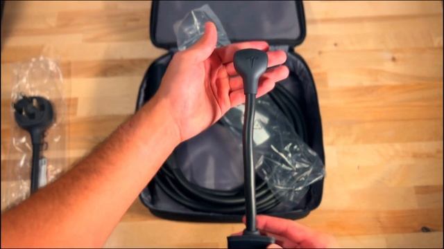 UNBOXING TESLA MOBILE CONNECTOR !!!!! | ASMR KINDA смотреть онлайн