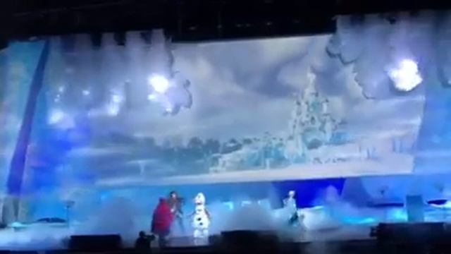 Show Frozen - Assemblée Générale Euro Disney S.C.A 2015 - Olaf, Anna, Elsa, Kristoff
