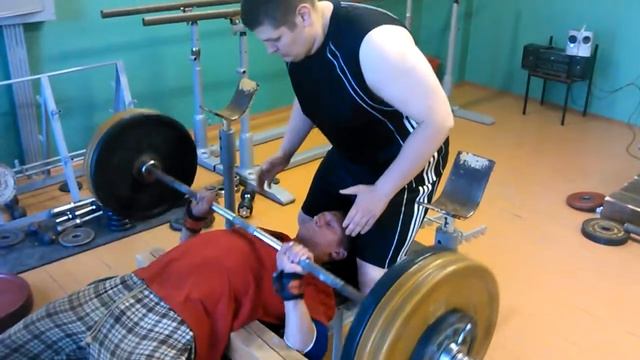 Жим узким хвостом 130 кг смотреть онлайн