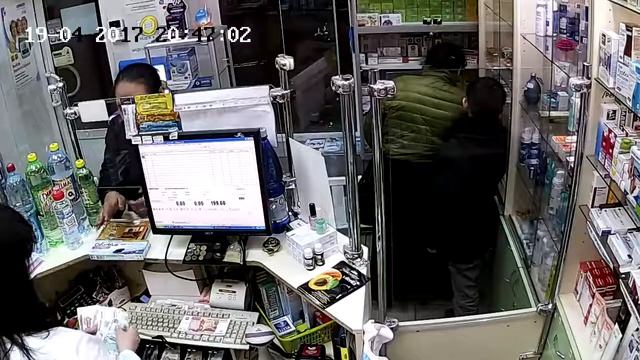 Аптека! Шок! Цыгане обворовывают аптеку! смотреть онлайн
