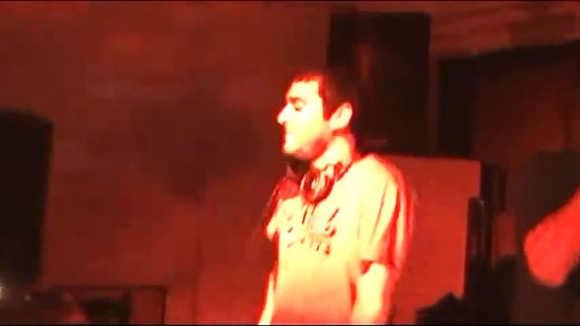 Submorphics & MC Diggadee Part 2 смотреть онлайн