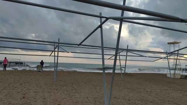 Пляж отеля Royal Seginus в январе. смотреть онлайн