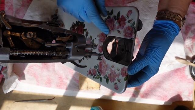 Putting "Rosebud" back together. Reassembling a Singer 66 from 1910 смотреть онлайн