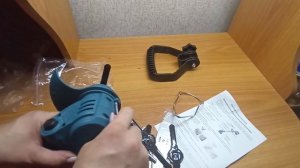 Лёгкий аккумуляторный садовый триммер