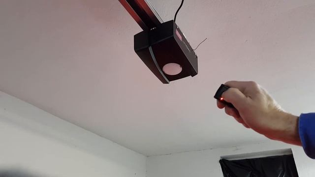 Hörmann Liftronic 700 Sender anlernen ST301012 смотреть онлайн