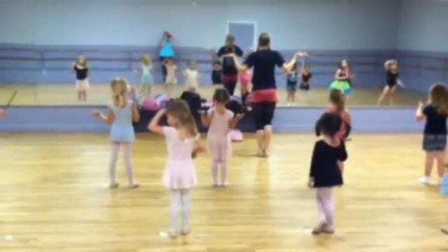 The Tooth Fairy Loves Ballet смотреть онлайн