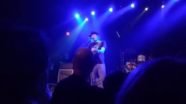 Tommy Stinson-"Breathing Room" Music Farm Charleston, SC 6/8/19 смотреть онлайн
