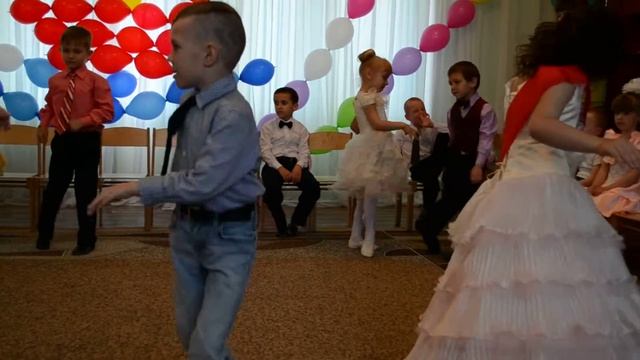 Танец в д/саду смотреть онлайн