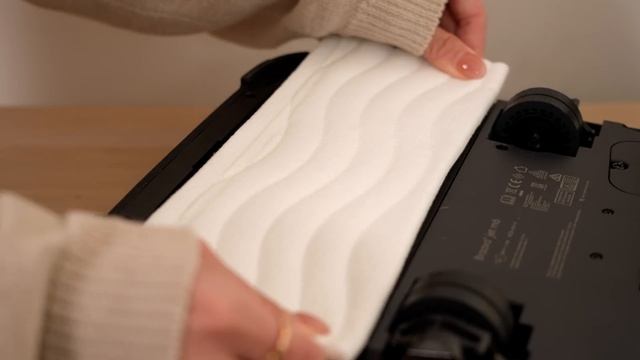 先吸塵後拖地至夠乾淨！iRobot® Roomba® j7+ 吸塵機械人& Braava jet® m6 拖地機械人 ｜避障功能｜自動集塵｜廣東話【Price.com.hk產品介紹】 смотреть онлайн