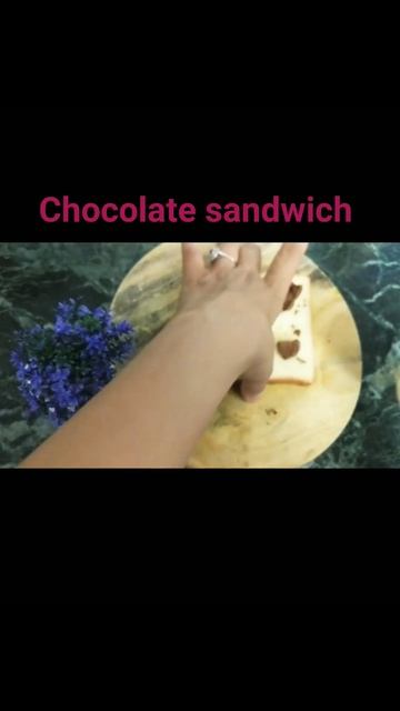 Chocolate sandwiches🥪🍫iss summer baccho k liye bnaye Bread se special sweet treat#shortvideo #short смотреть онлайн