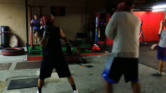 DSCN9561 grover vs juan @220fitness 12/19/14 смотреть онлайн