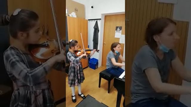 Iordan Sophia clasa a II a - Hora de Baklanova смотреть онлайн