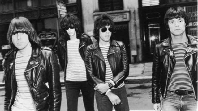 The Ramones - Beat on the Brat смотреть онлайн