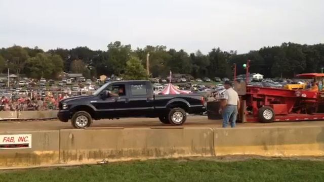 2001 F250 Pulling Sled - Huntingdon Broke Receiver