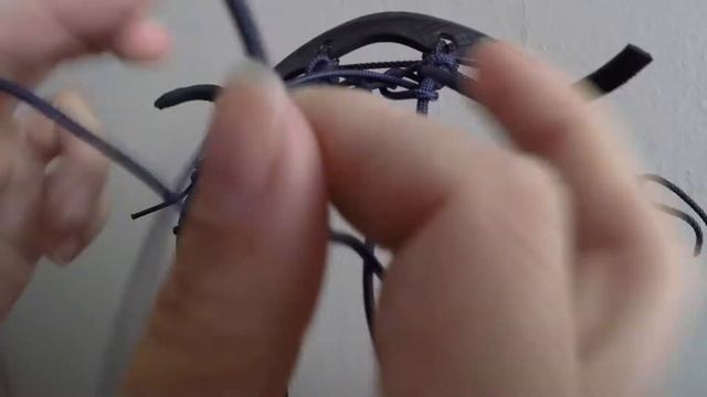 Women's Lacrosse Stringing Tutorial: Part 2 (Pita Pocket) смотреть онлайн