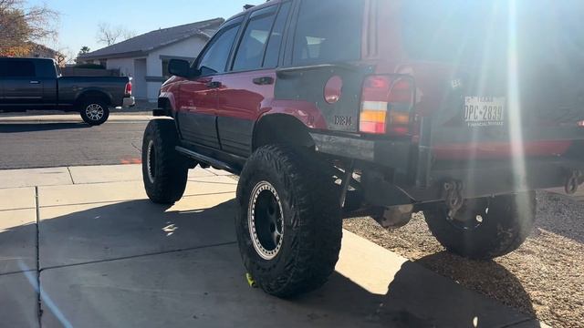 Getting the 5 speed zj ready for a big trip! | working on the jku! #jeep смотреть онлайн