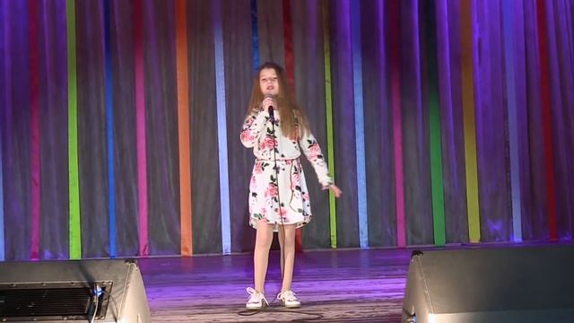 Софія Шушура кавер версія пісні "Family Portrait" смотреть онлайн