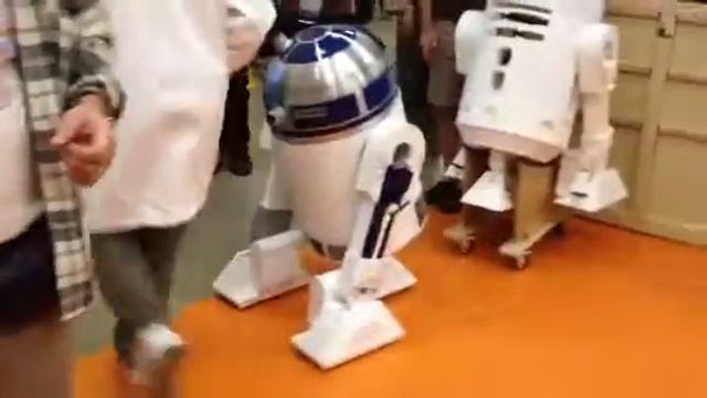 R2D2 at Powerhouse смотреть онлайн
