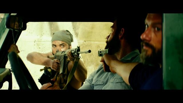 13 Horas: Los Soldados Secretos de Bengasi | Clip: "Control de carretera" | Paramount Pictures Spai смотреть онлайн