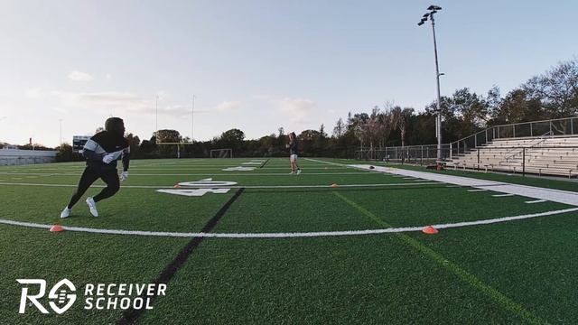 Wide Receiver Square Cut Drill смотреть онлайн