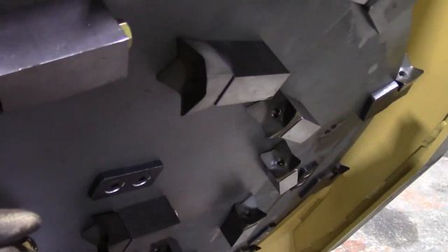 Diamond Mowers: Skid-Steer Disc Mulcher In-Service Product Guide смотреть онлайн