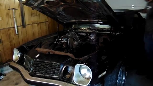 Removing HOOD! First Piece Removed off the 1976 Camaro :) смотреть онлайн