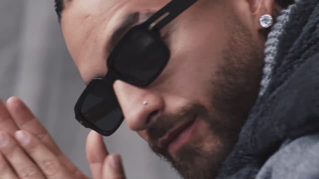 BOSS Eyewear 2 смотреть онлайн