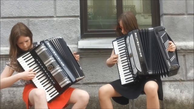 R. Galliano: Tango Pour Claude - Egle Ieva Kazakeviciute & Gabriele Jasiukeviciute: accordion duet смотреть онлайн