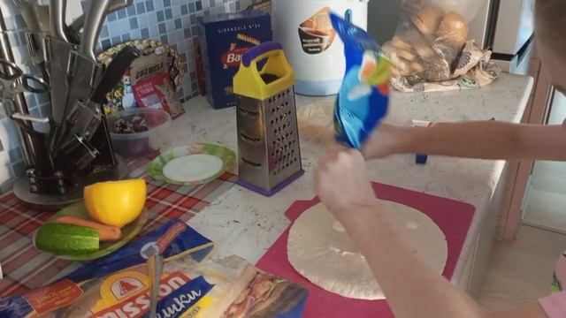 готовим домашнюю шаурму часть 1 (маленькая) смотреть онлайн