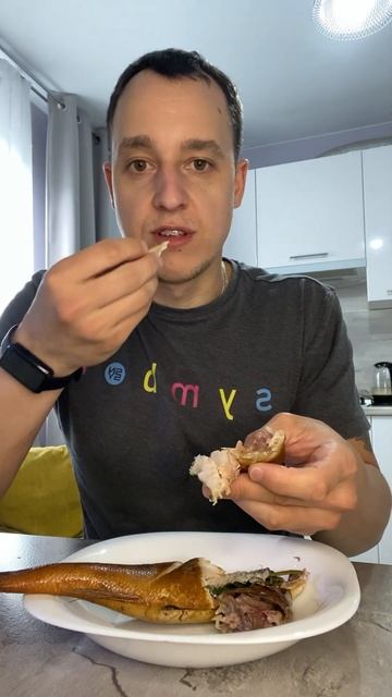 Копченый судак #еда #mukbang #кушаюнакамеру #ужин #мукбанг смотреть онлайн