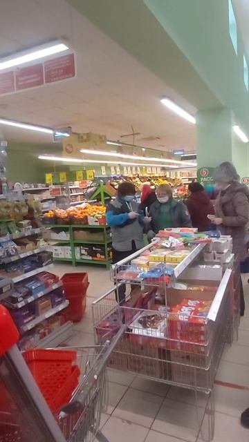 Магазин ПятёрачкаТоксово,ул привокзалная 16а.Хамство обращение с клиентами магазина. смотреть онлайн