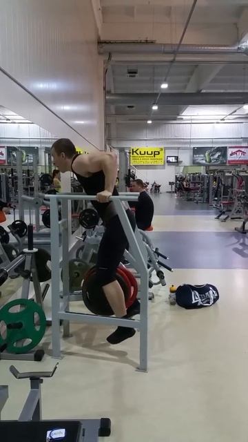 Dips 100 kg | 220 lbs x 3 reps смотреть онлайн