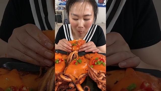 ASMR SPICY SEAFOOD BOIL CRAB, OCTOPUS, SCALLOP, ENOKI MUSHROOM 48 смотреть онлайн