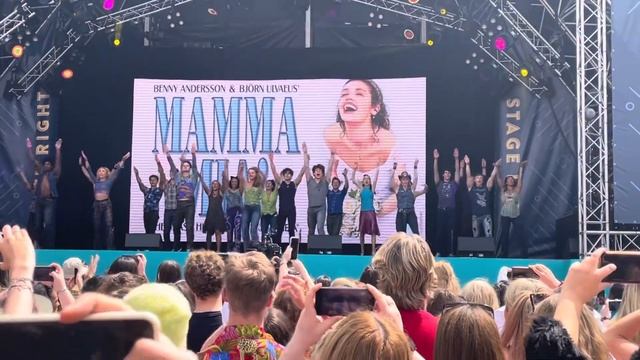 Mamma Mia West End Medley (West End Live 2022) смотреть онлайн