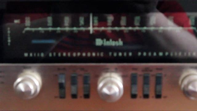 Mcintosh MC 225 Tube Amplifier With Mcintosh MX 110 Tuner Preamp In Operation MINT