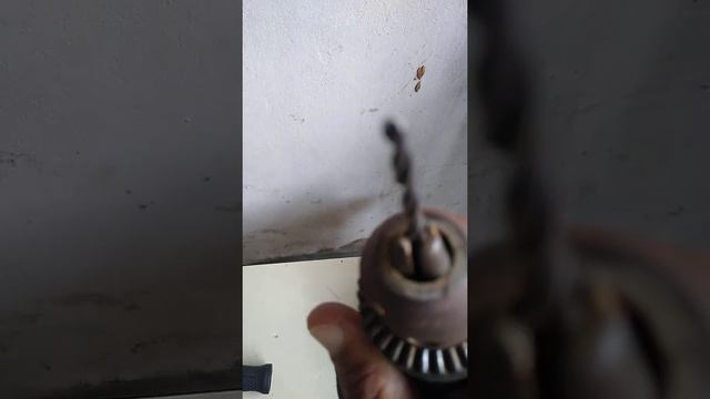 como extrair o parafuso da ponta do ferro de solda estanho. смотреть онлайн