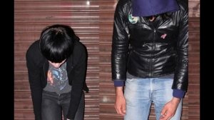 Crystal Castles - Untrust Us 1 hours