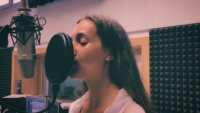 Emily King - Moon (cover) смотреть онлайн