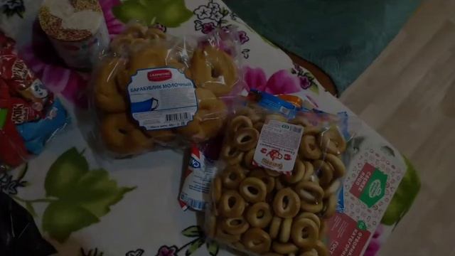 Полезный завтрак.Дела садовые. Что мы едим. Покупки из светофора и магнита.Леденцы из детства. Блин смотреть онлайн