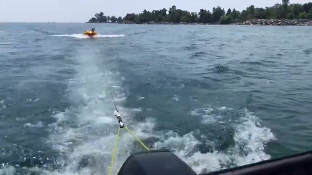 Lake Ontario - STRYKER RANGER LX420 & Mercury 20 HP EFI смотреть онлайн