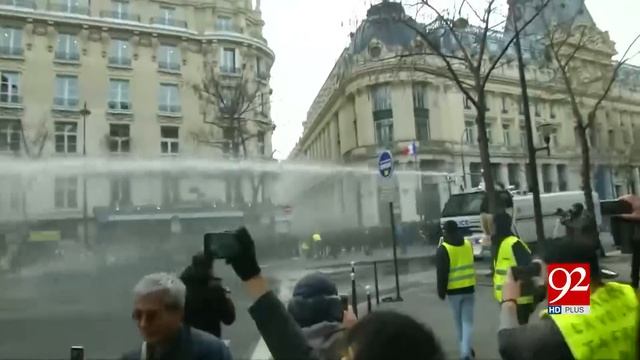 France prepares for fifth wave of Yellow Vest protests | 15 Dec 2018 | 92NewsHD смотреть онлайн