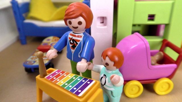 Playmobil příběh | 7 důvodů, proč je pro Emu Julian pitomec! | Rodina Dvořákova смотреть онлайн
