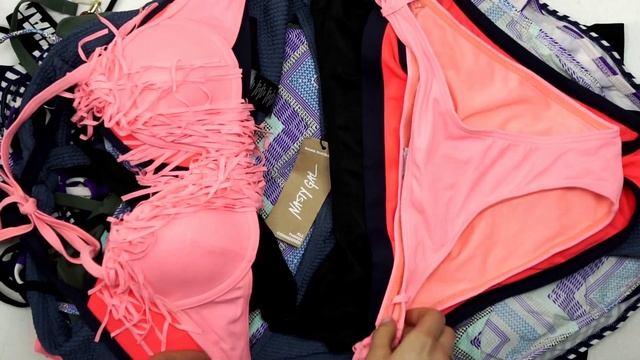 Мешок № 4316 Купальники супер Крем. Арт 3039. Вес 5,4 кг. Кол-во 31 шт смотреть онлайн