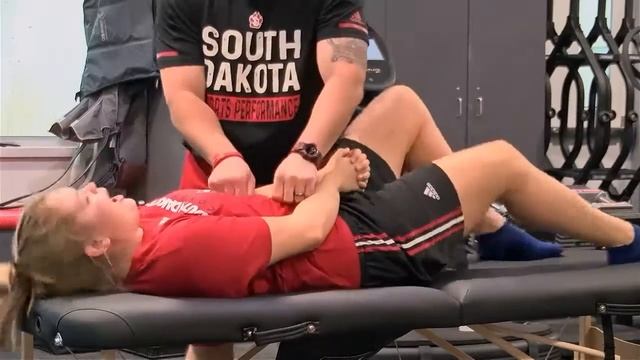 USD Strength Staff Uses Reflexive Therapy смотреть онлайн