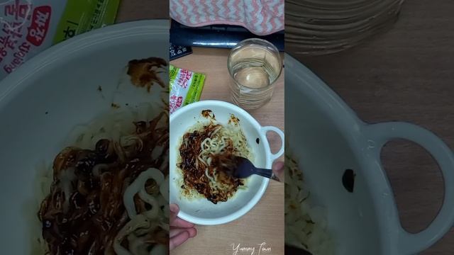 Samyang Hot chicken Ramen Review inTamil | korean noodles | #shorts #Ramen #samyangchallenge смотреть онлайн