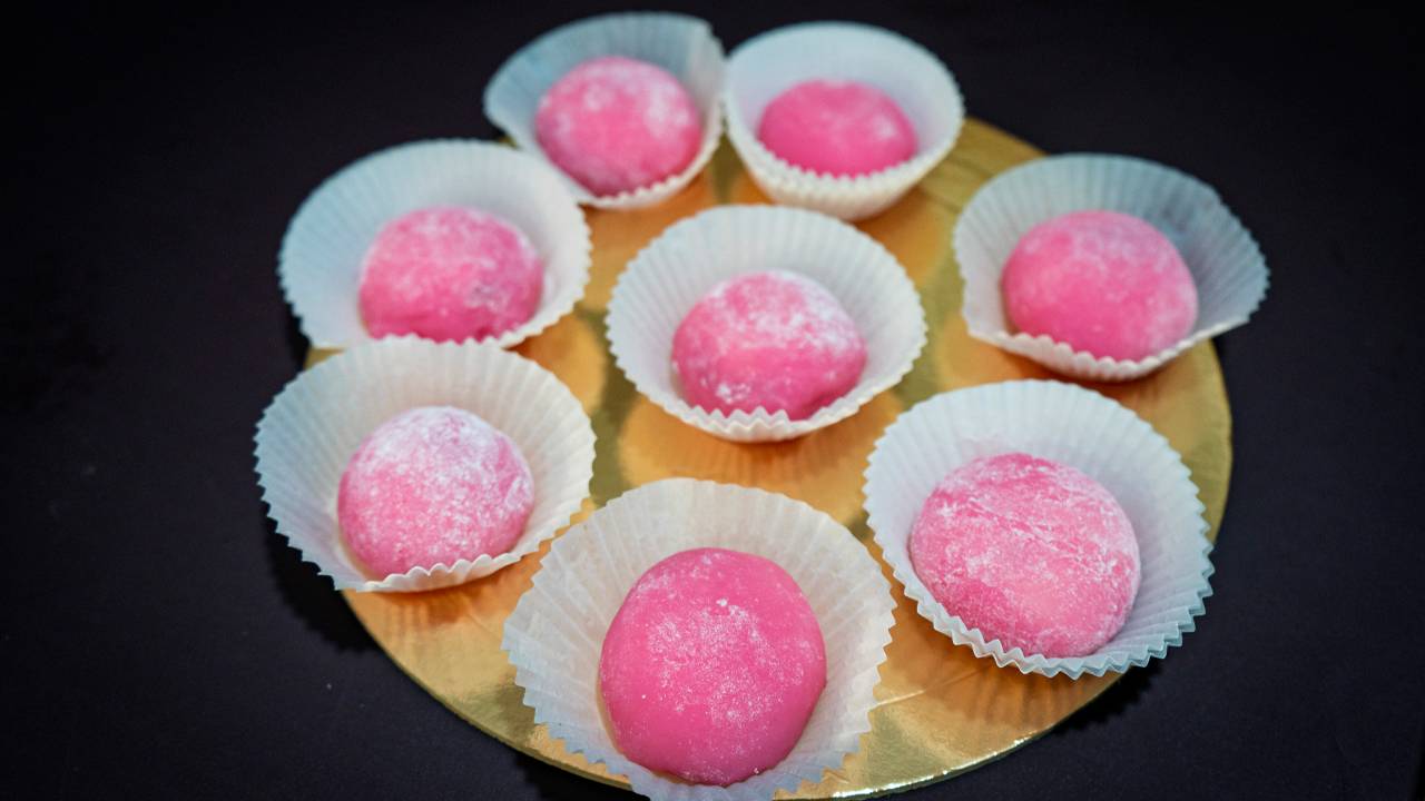 Японские пирожные МОТИ смотреть онлайн