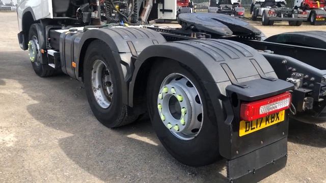 VOLVO FH4 500 GLOBETROTTER *EURO 6* 6X2 TAG AXLE TRACTOR UNIT 2017 - DL17 KBX смотреть онлайн
