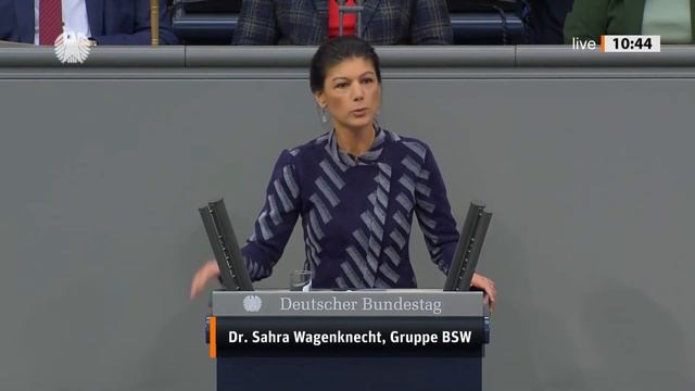 Сара Вагенкнехт разносит бундестаг и текущую политику смотреть онлайн