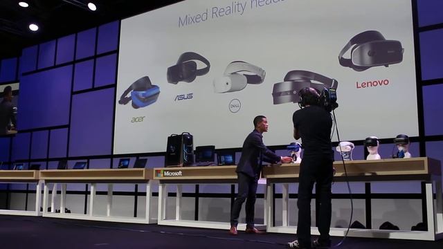 IFA Microsoft Keynote : Windows Mixed Reality смотреть онлайн