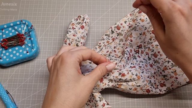 Button loop for doll clothes. Петля для кукольной одежды смотреть онлайн
